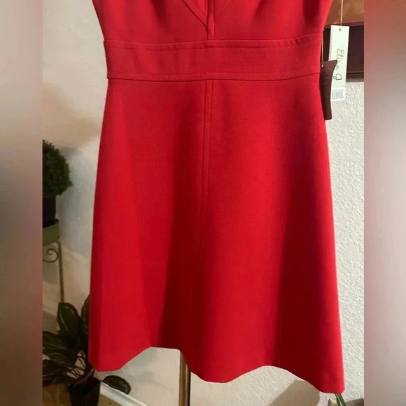 Eliza J. Shortsleeved dress size 4 - Picture 7 of 9